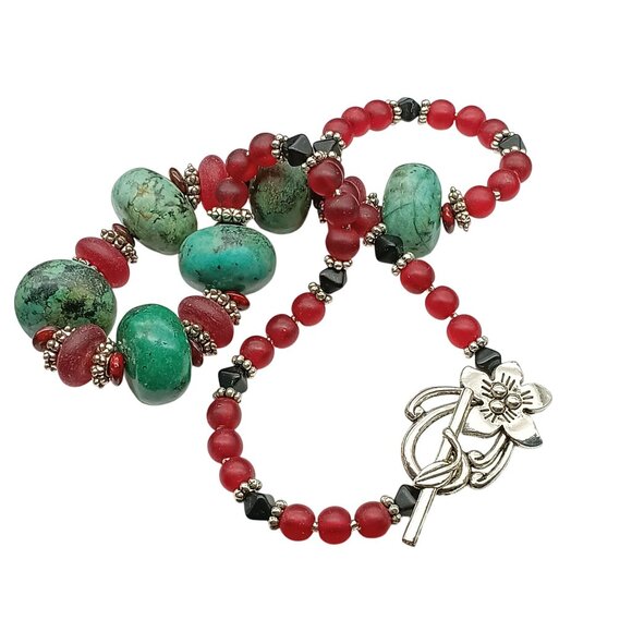 Vintage Turquoise & Glass Beads Beaded Necklace with Red and Green Beads - Picture 2 of 3